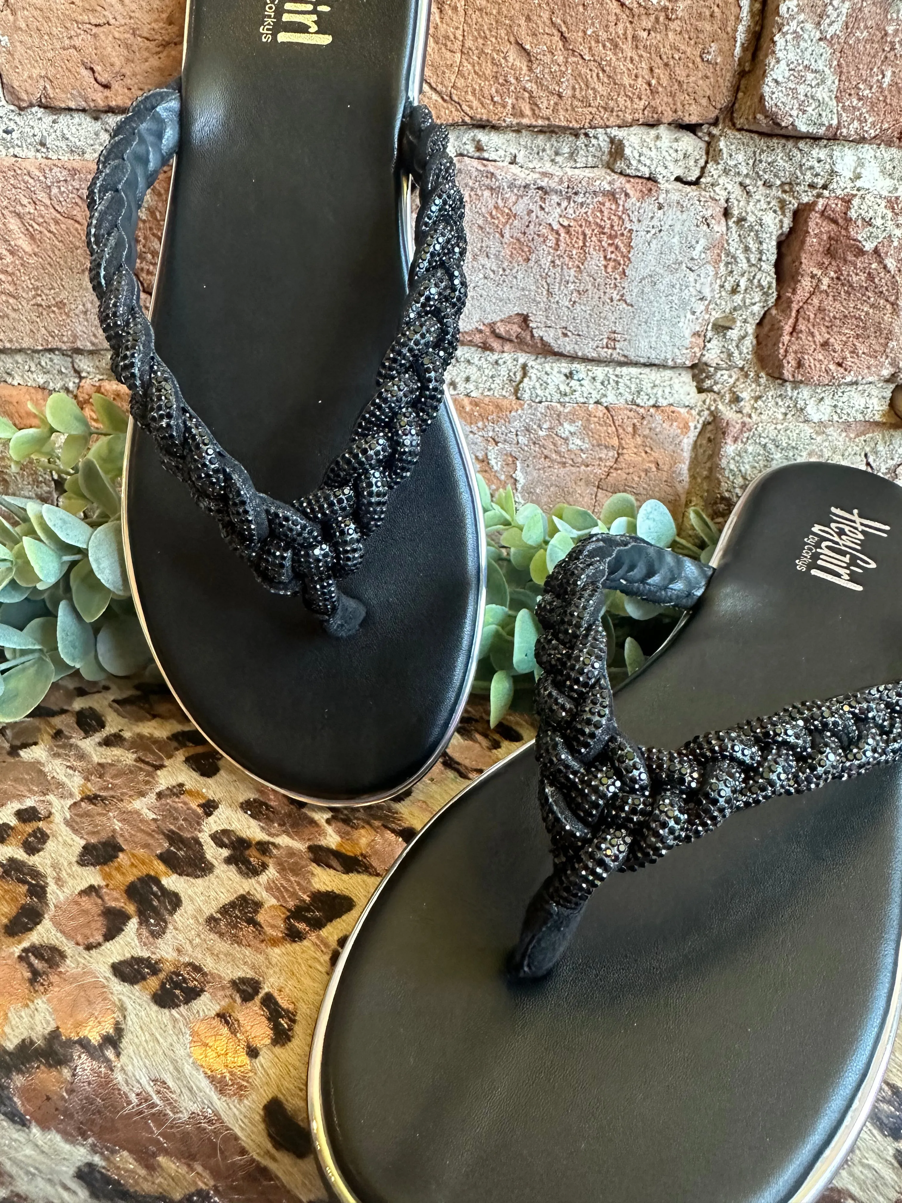 Black Pinky Promise Sandal