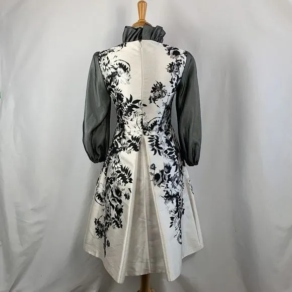 Giambattista ValliBlack and White Floral Dress With Ruffle Trim