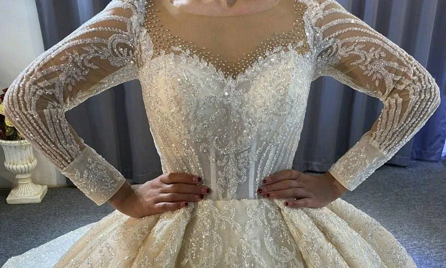 Lace wedding dress