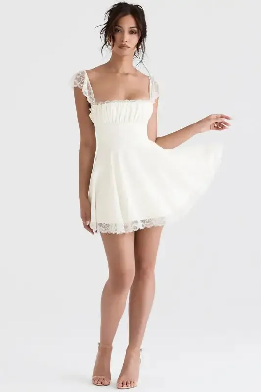 ’Osveci’s Adorable Summer Dress: