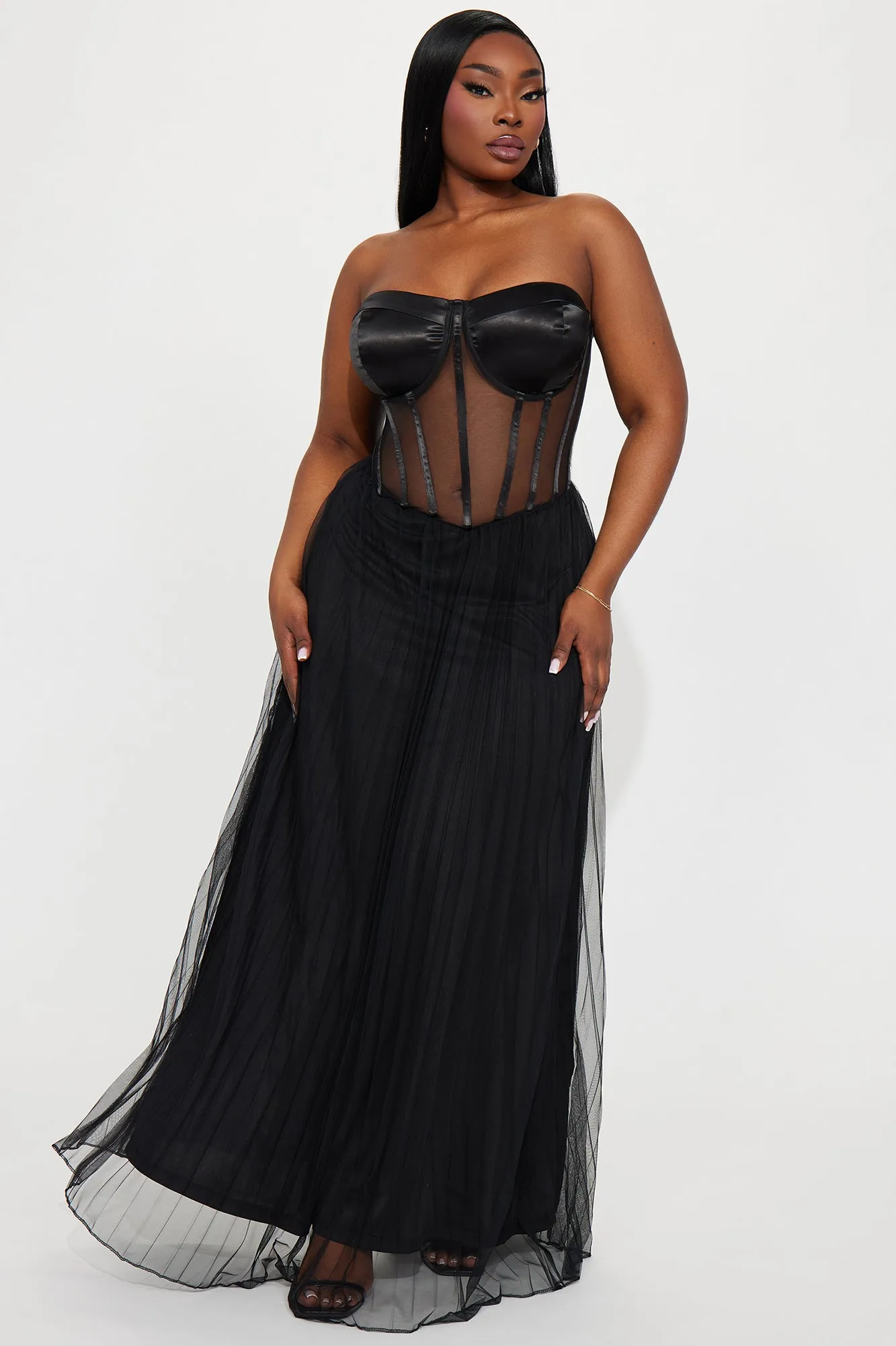 Royal Dream Mesh Gown - Black