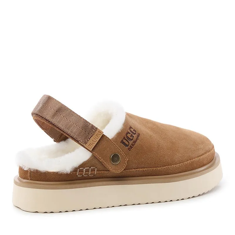 Sure! Here is an optimized product title for your UGG clogs slippers:

Cozy UGG Fleece-Lined Clogs Slippers for Women and Men

This title includes modifiers that highlight the key features and target audience, making it more appealing to potential customers.