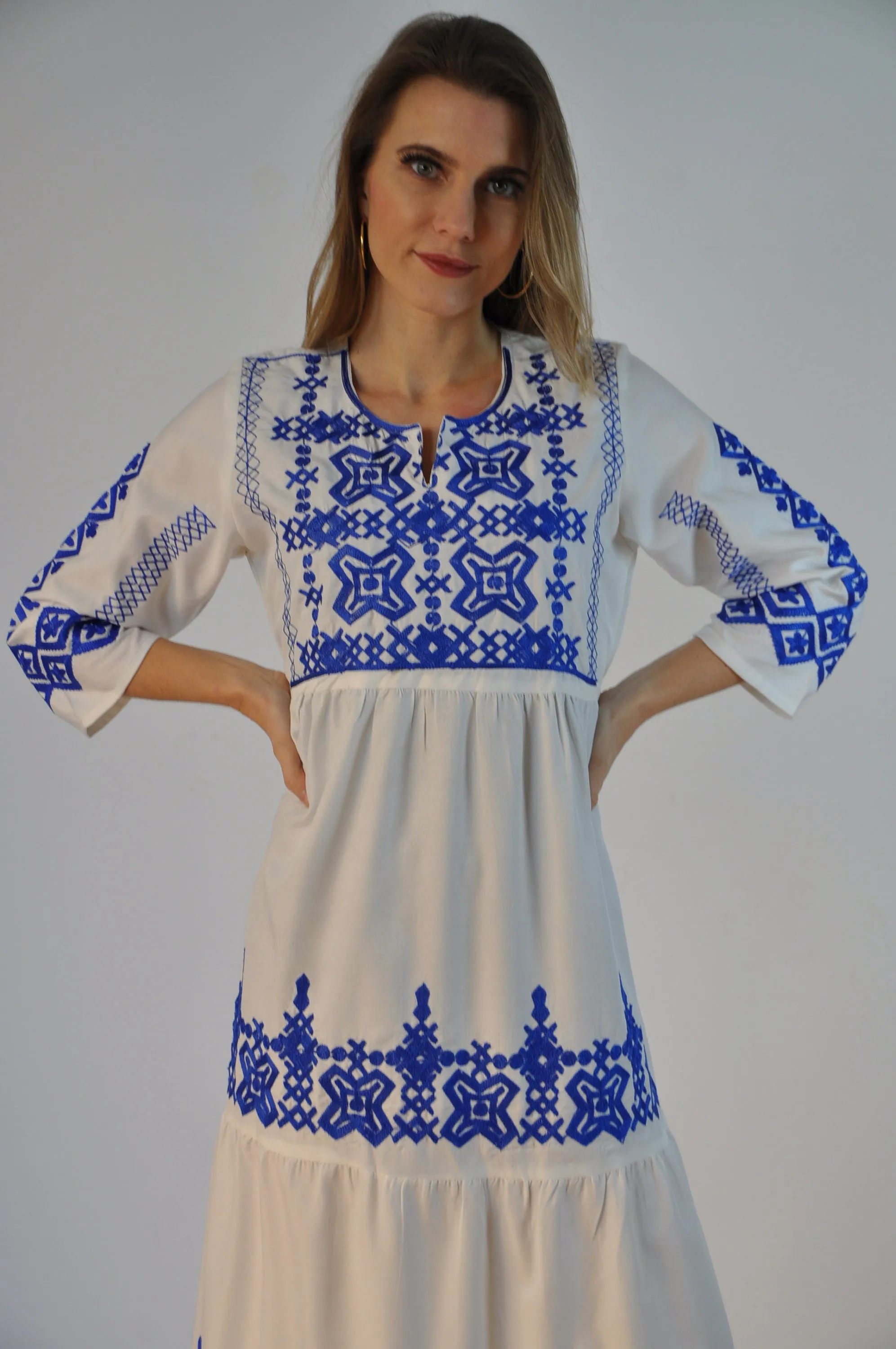 White Tunic embroidered kaftan, Bohemian embroidery tunic dress, beautiful embroidery, Egyptian cotton. Summer, party, casual, home dress