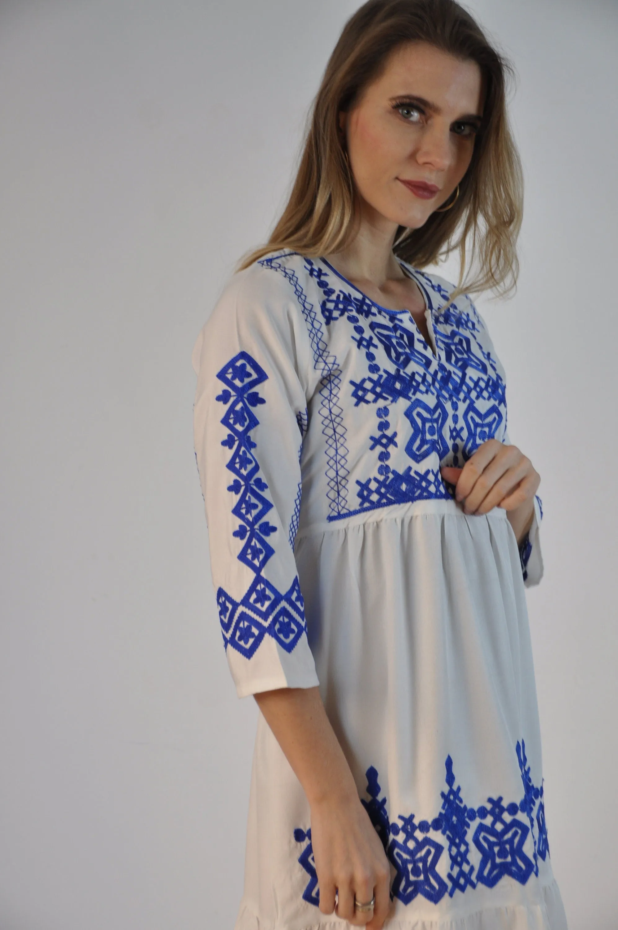 White Tunic embroidered kaftan, Bohemian embroidery tunic dress, beautiful embroidery, Egyptian cotton. Summer, party, casual, home dress