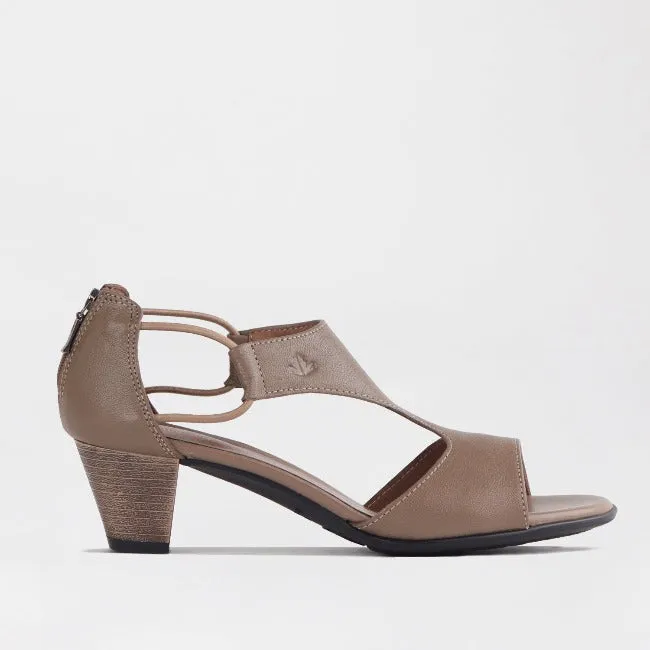 Wider Fit T-Bar Heel in Stone -11645