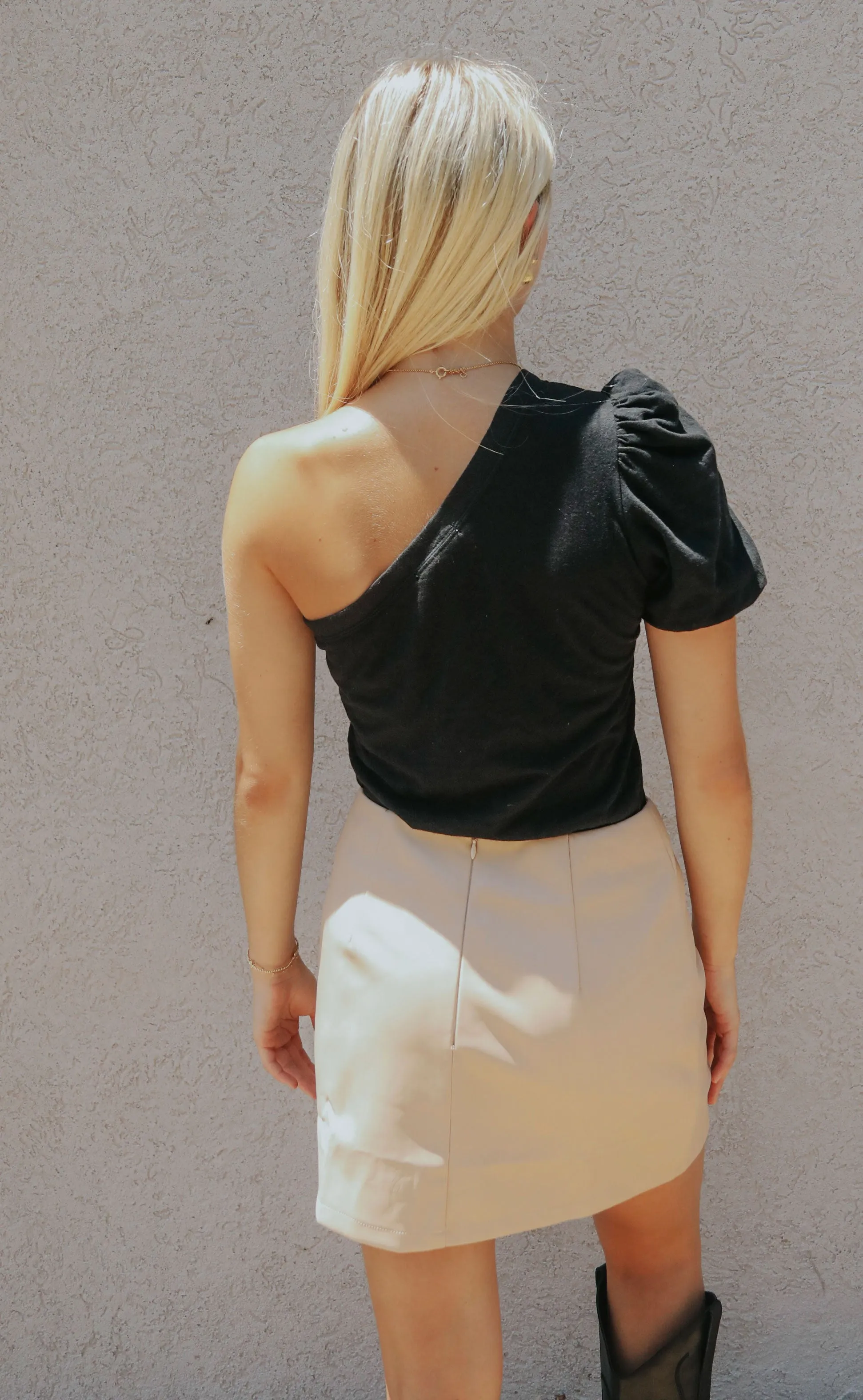 z supply: penelope one shoulder top - black