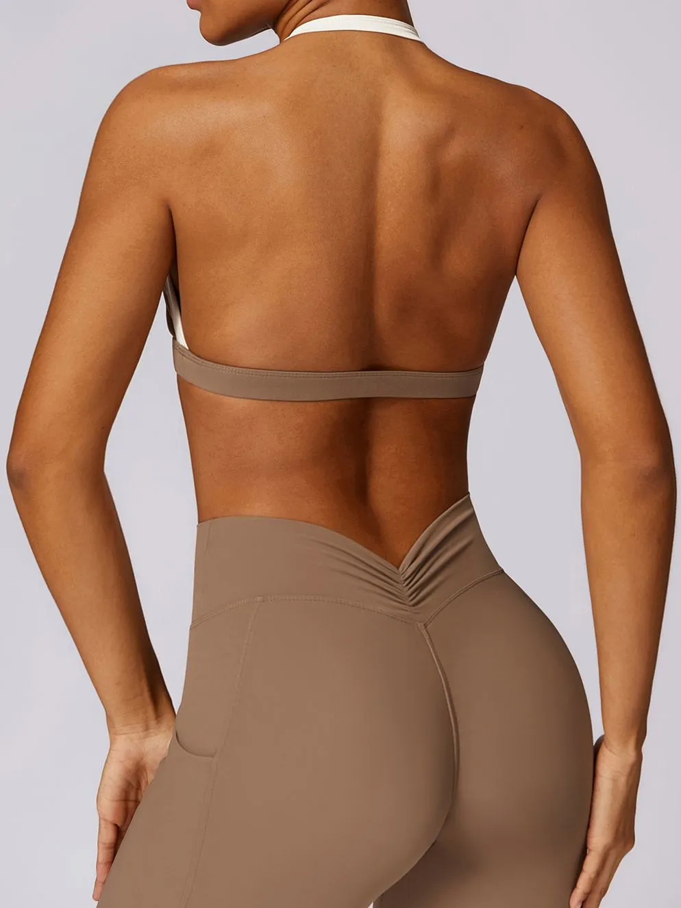 ZASUWA Female Backless Halter V-shaped Waist Scrunch Bum Tracksuit